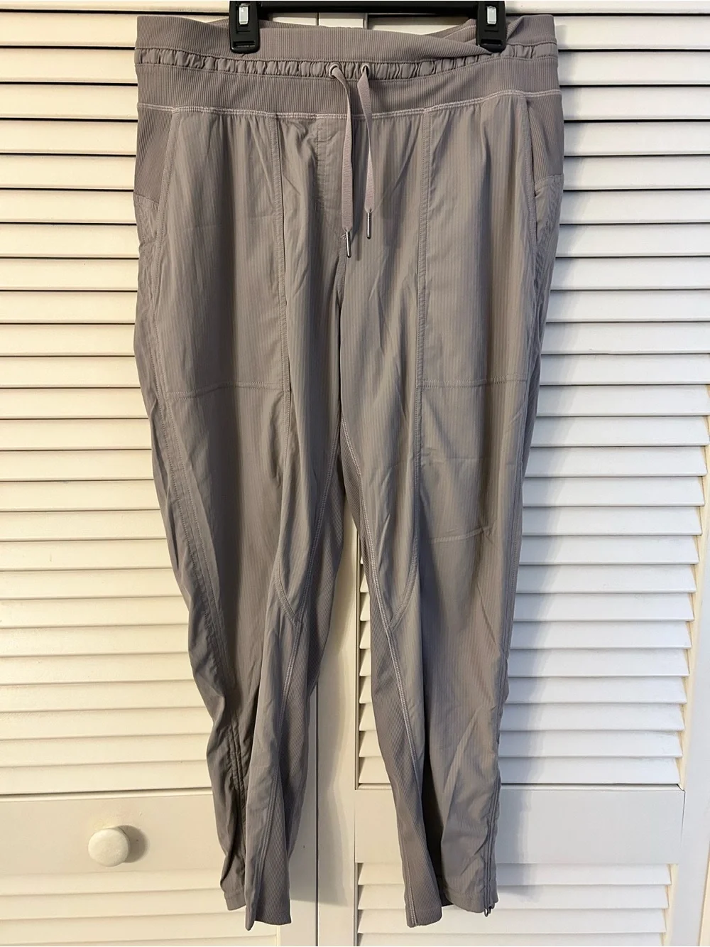 lululemon athletica dance studio cropped 25” half moon